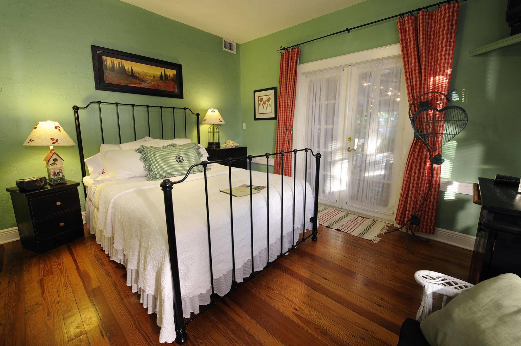 ليك وورث Mango Inn Bed And Breakfast الغرفة الصورة